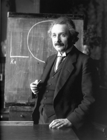 Fil:Einstein 1921 by F Schmutzer.jpg